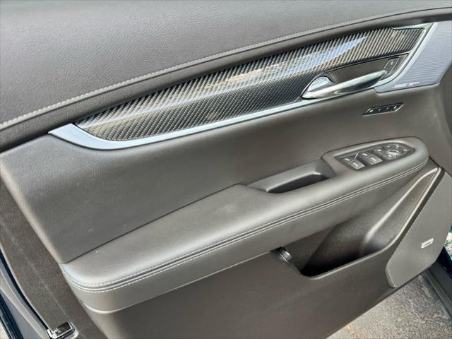 used 2024 Cadillac XT6 car, priced at $54,991