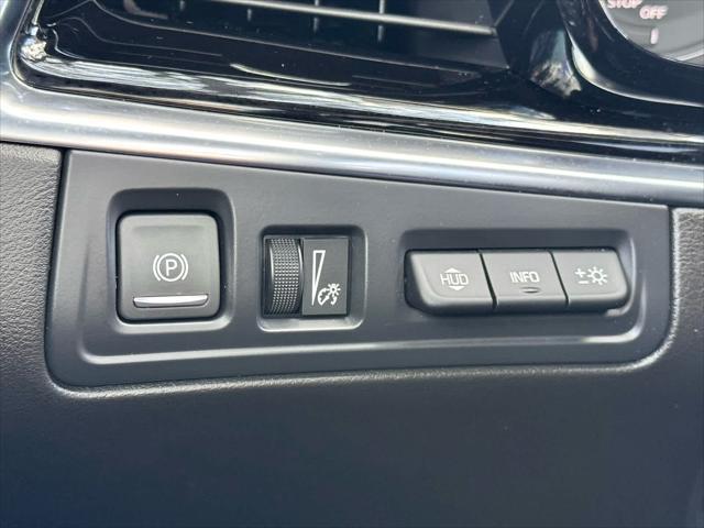 used 2024 Cadillac XT6 car, priced at $54,991