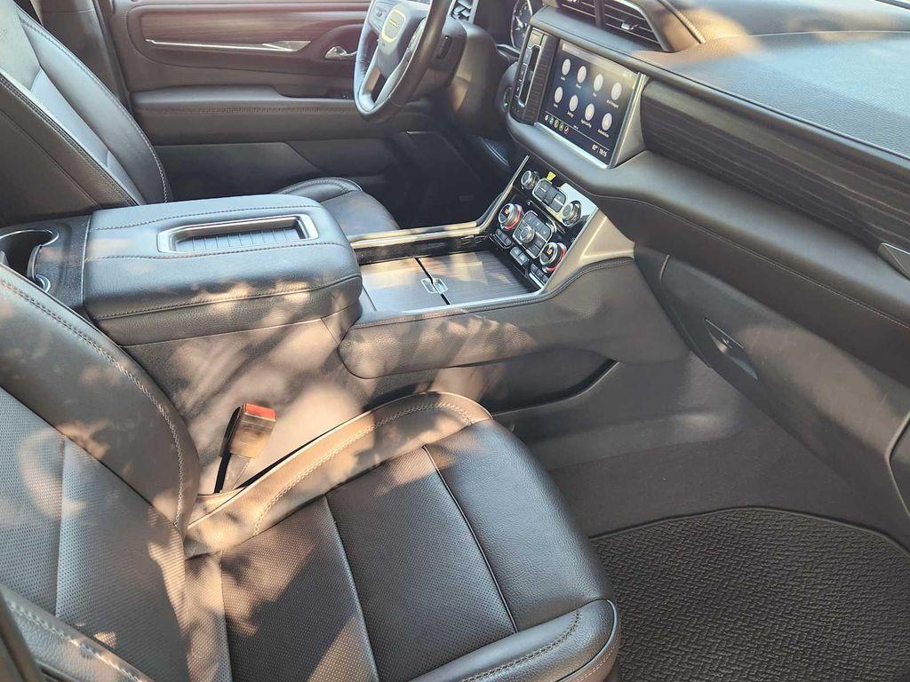 used 2021 GMC Yukon car, priced at $52,991