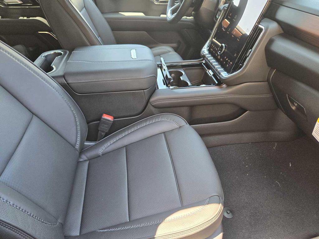 new 2025 GMC Yukon XL car, priced at $100,175