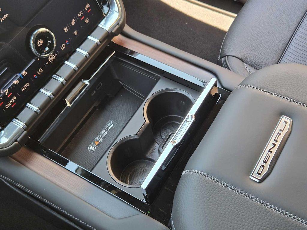new 2025 GMC Yukon XL car, priced at $100,175