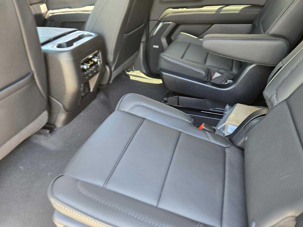 new 2025 GMC Yukon XL car, priced at $100,175