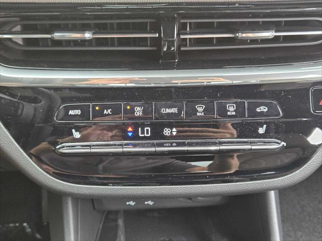 new 2025 Buick Envista car, priced at $30,790