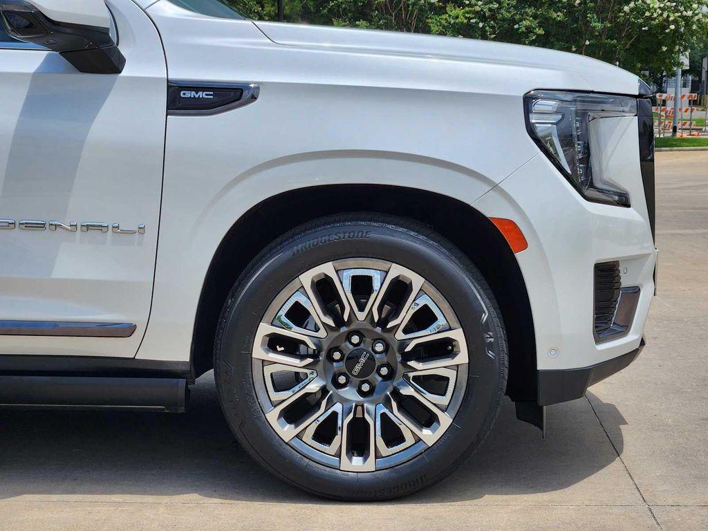 used 2023 GMC Yukon XL car, priced at $79,991