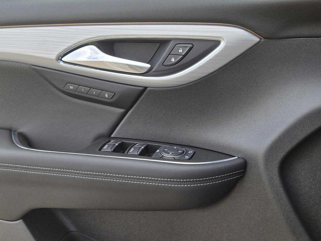 new 2025 Buick Envision car, priced at $47,595