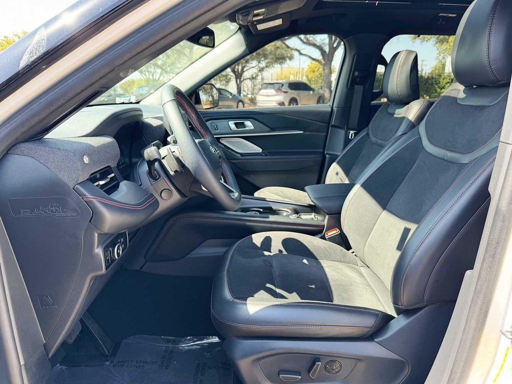 used 2025 Ford Explorer car, priced at $49,992