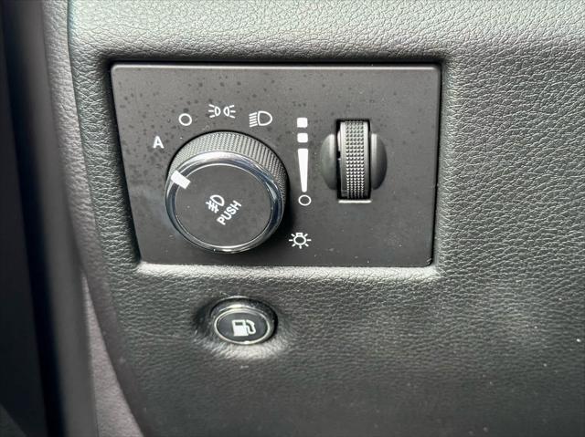used 2015 Jeep Grand Cherokee car, priced at $17,991