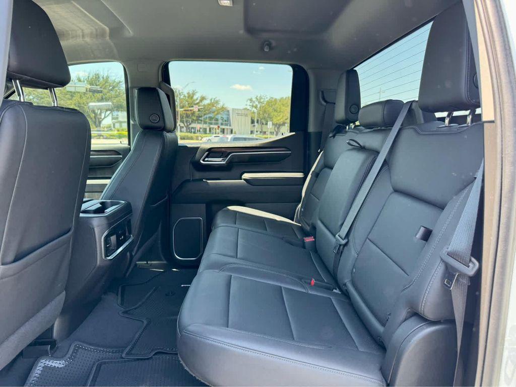 used 2023 GMC Sierra 1500 car, priced at $34,997
