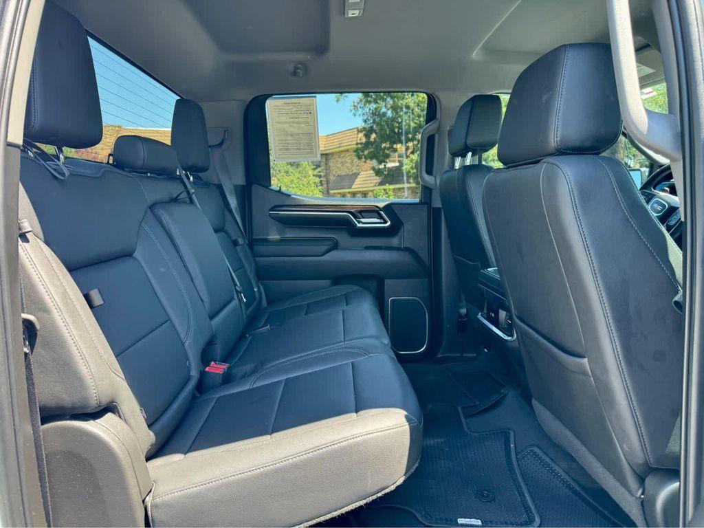 used 2023 GMC Sierra 1500 car, priced at $34,997