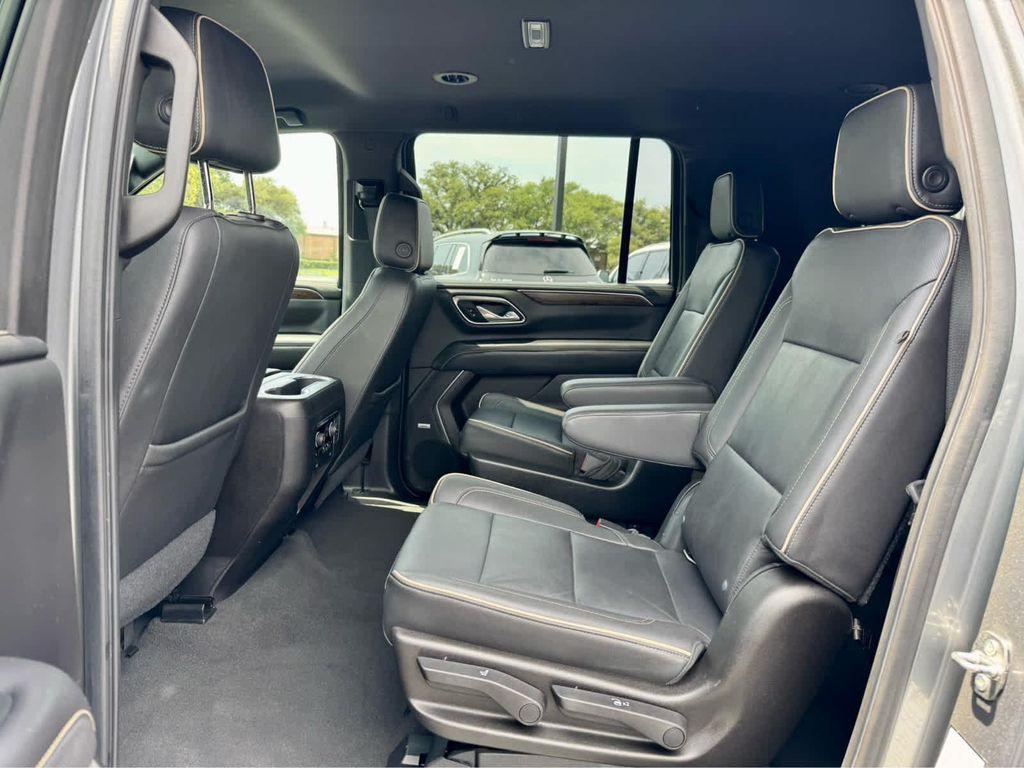 used 2021 Chevrolet Suburban car, priced at $39,992