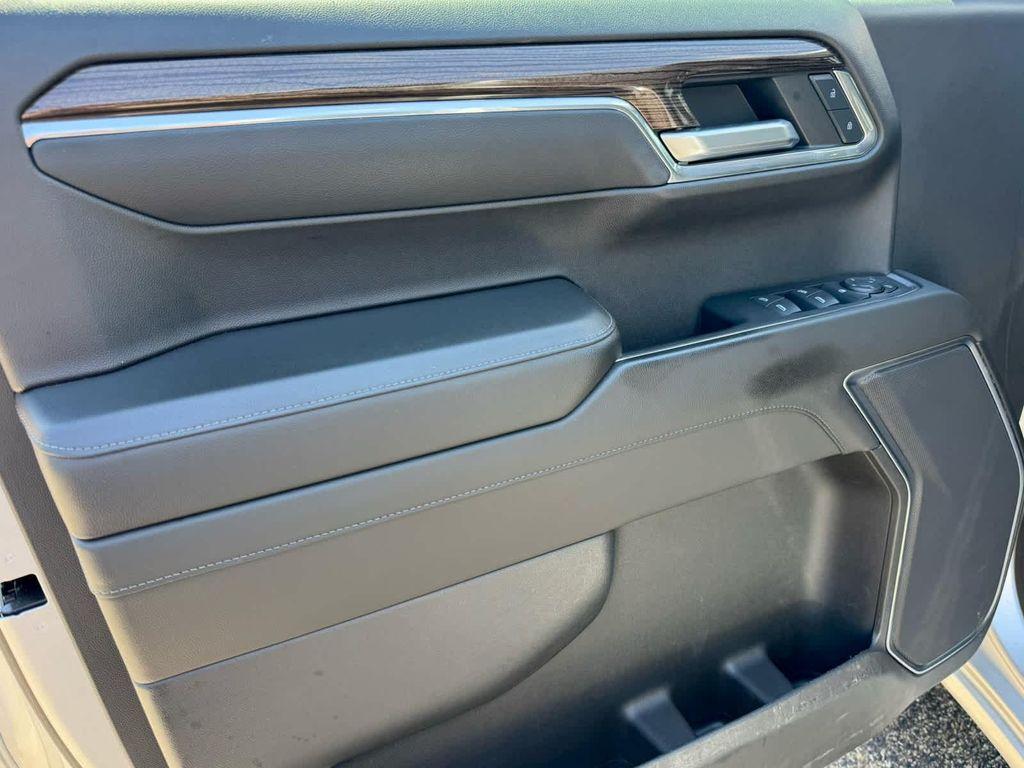 used 2022 Chevrolet Silverado 1500 car, priced at $39,991