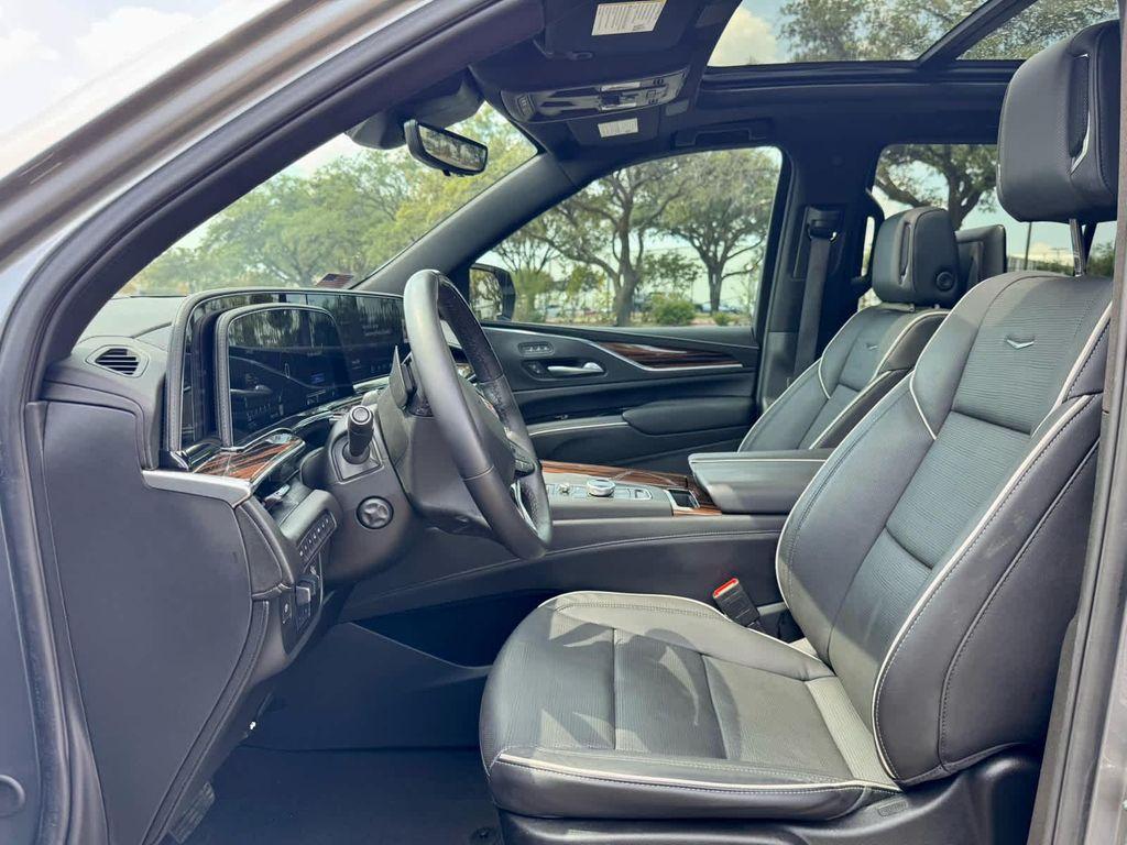 used 2024 Cadillac Escalade car, priced at $82,991