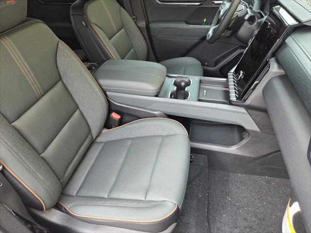 new 2025 GMC Acadia car, priced at $55,545
