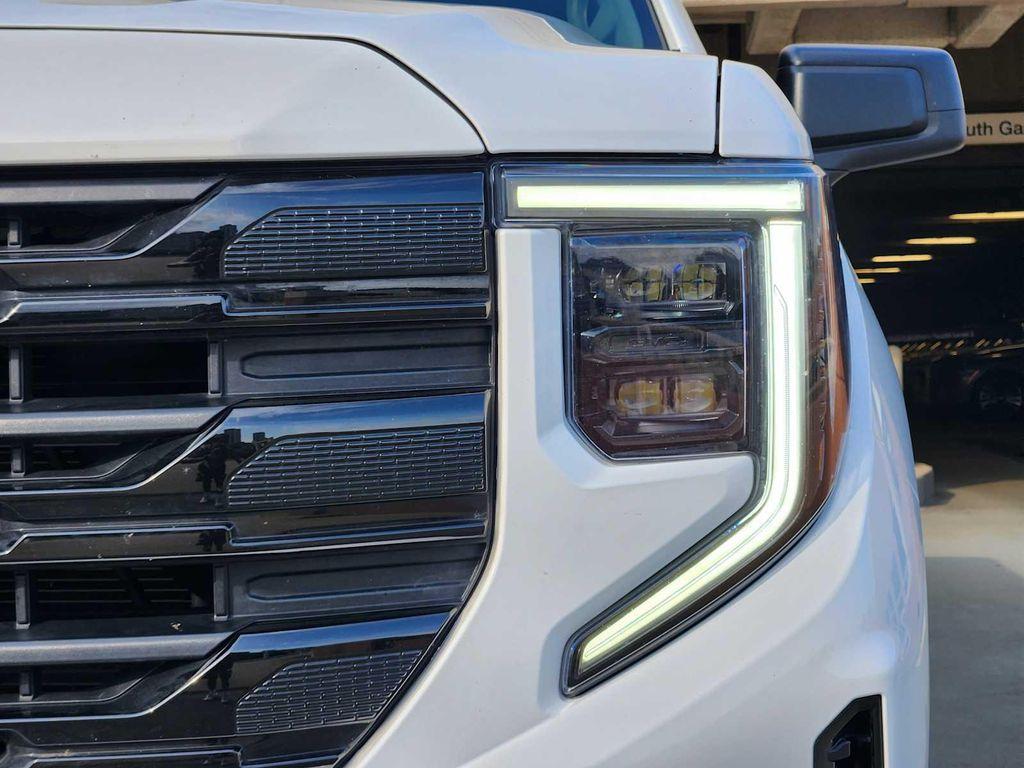 used 2023 GMC Sierra 1500 car, priced at $39,997