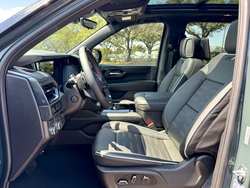 used 2025 GMC Yukon car, priced at $101,991