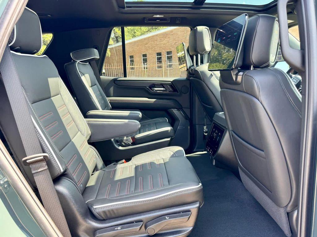 used 2025 GMC Yukon car, priced at $101,991