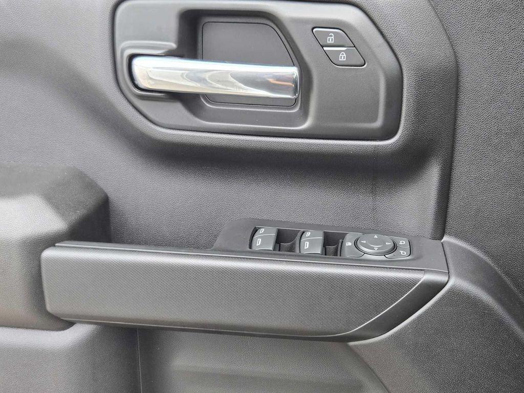 new 2025 GMC Sierra 1500 car, priced at $51,155