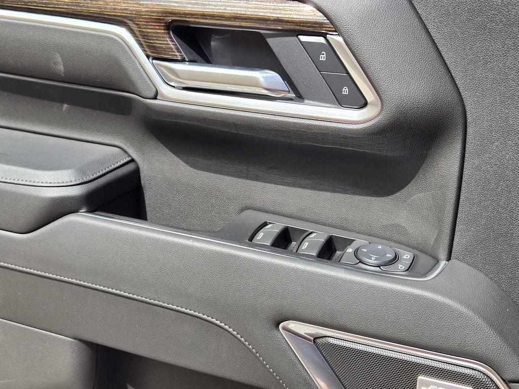 new 2025 GMC Sierra 1500 car, priced at $65,194
