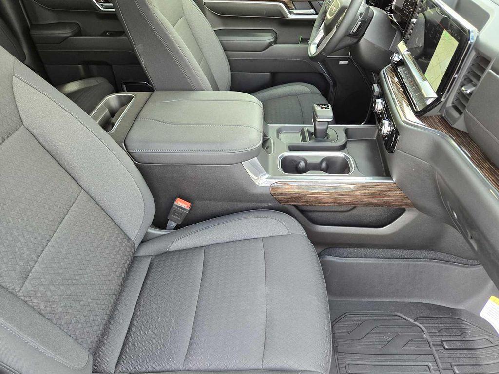 new 2025 GMC Sierra 1500 car, priced at $65,194