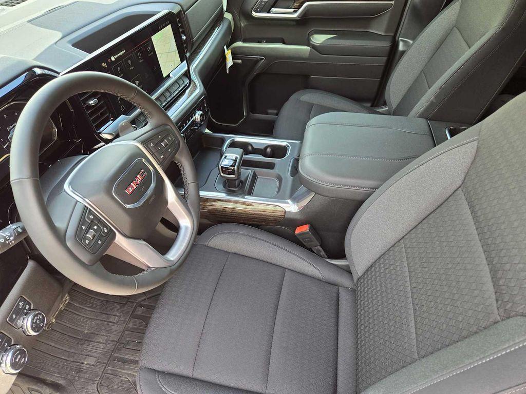 new 2025 GMC Sierra 1500 car, priced at $65,194