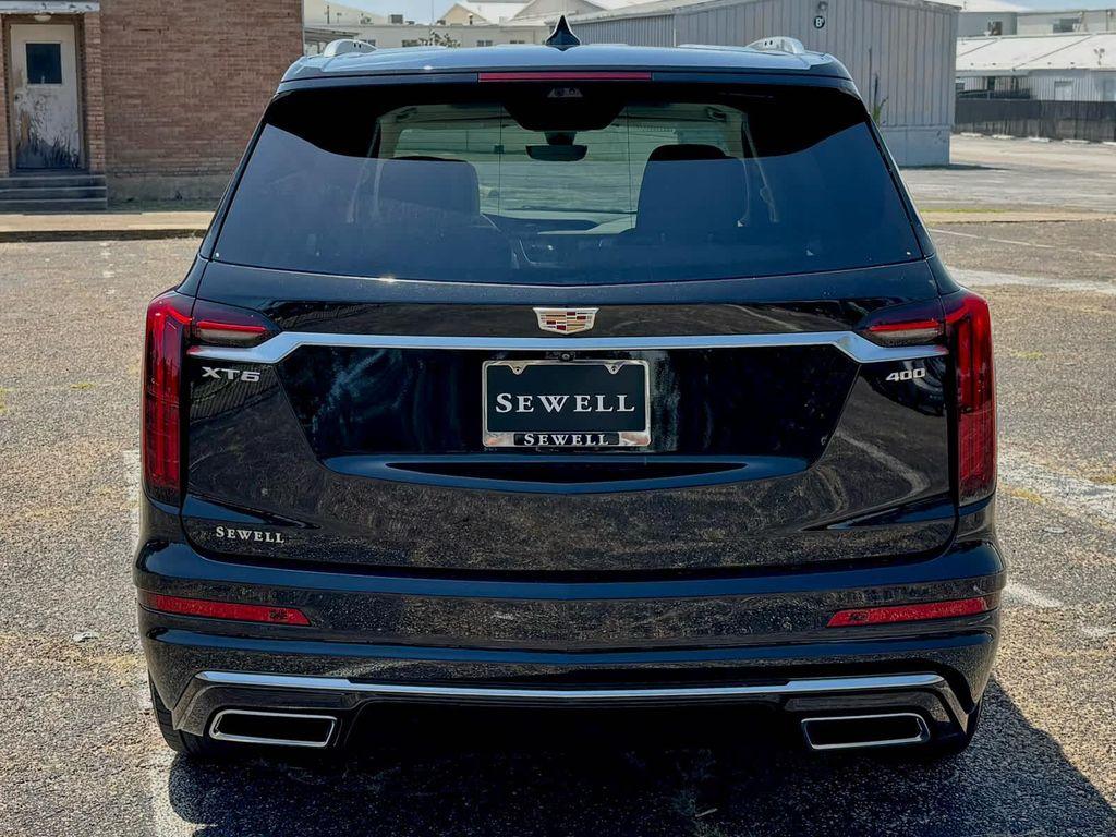 used 2023 Cadillac XT6 car, priced at $39,991