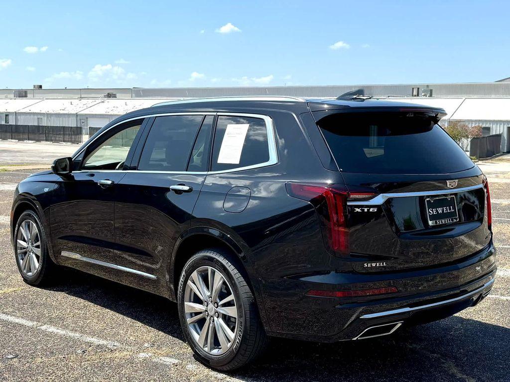 used 2023 Cadillac XT6 car, priced at $39,991