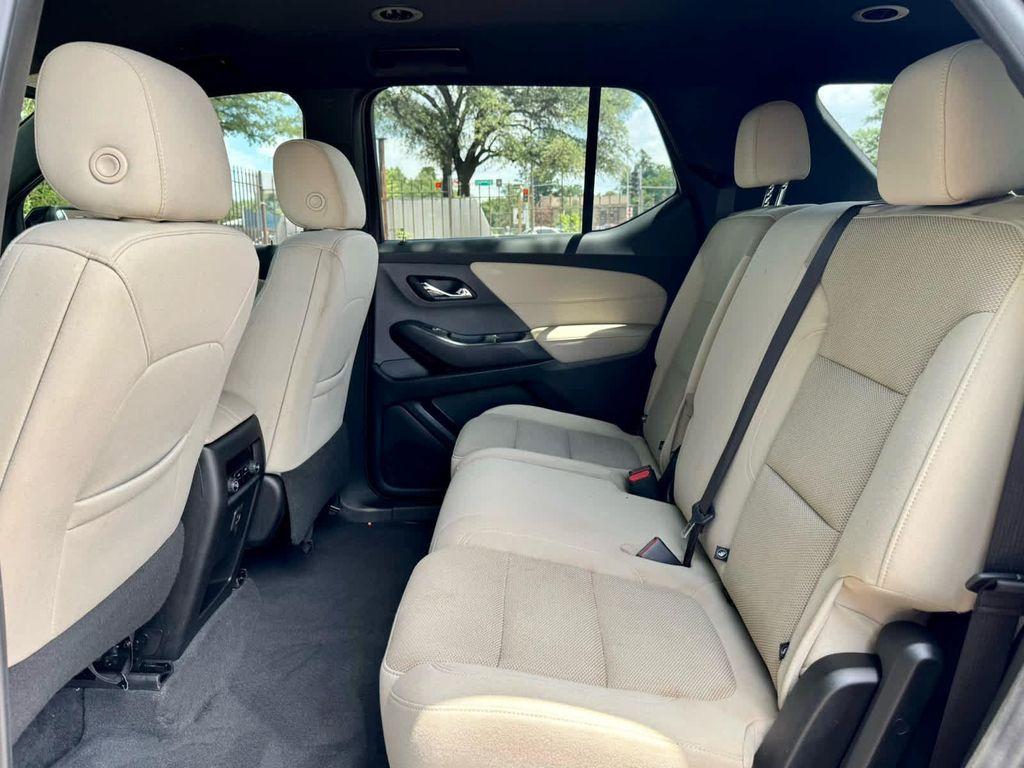 used 2022 Chevrolet Traverse car, priced at $24,997