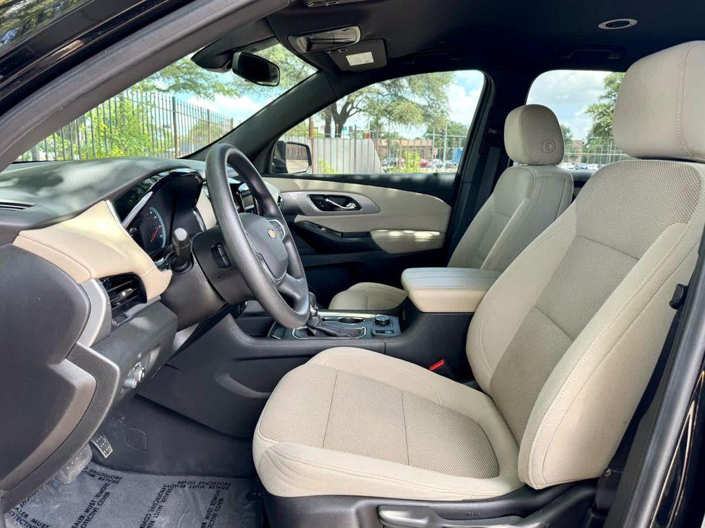 used 2022 Chevrolet Traverse car, priced at $24,997