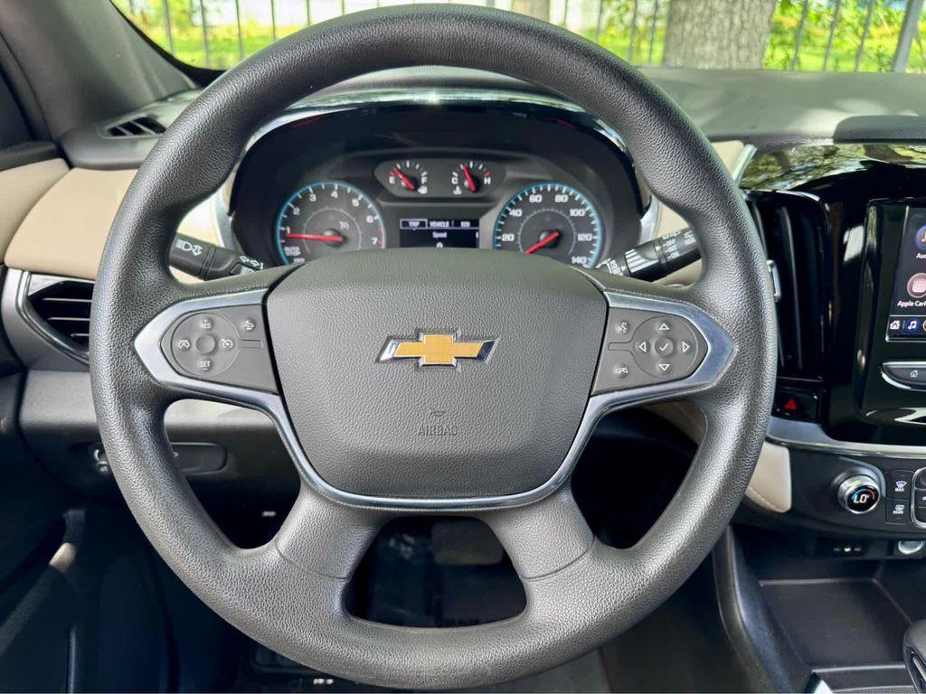 used 2022 Chevrolet Traverse car, priced at $24,997