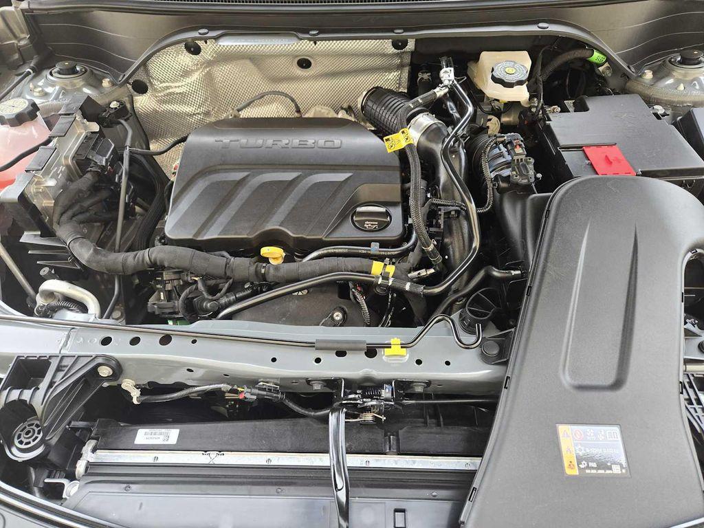 new 2025 Buick Envista car, priced at $27,579