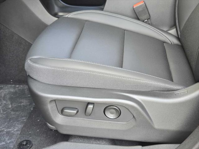 new 2025 Buick Envision car, priced at $39,740