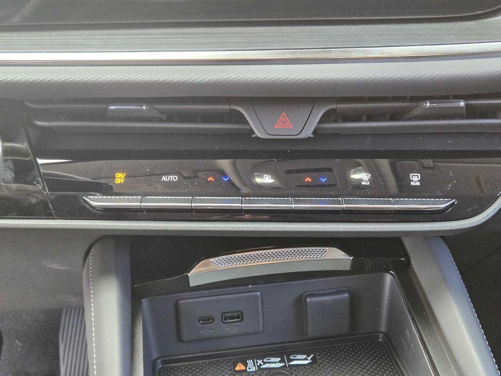 new 2025 Buick Envision car, priced at $39,740