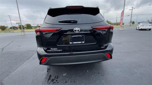 new 2025 Toyota Highlander car