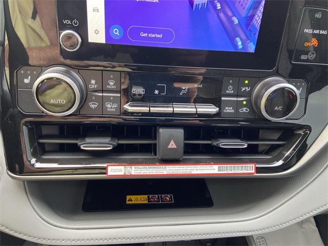 new 2025 Toyota Highlander car