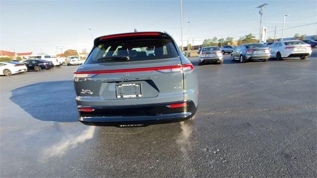 new 2025 Toyota Crown Signia car