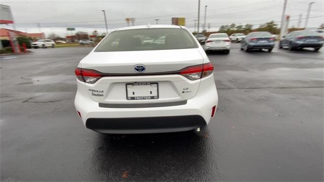 new 2025 Toyota Corolla Hybrid car