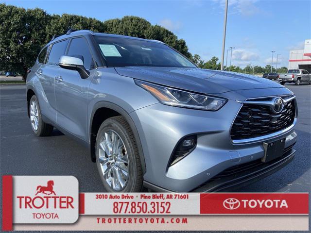 used 2023 Toyota Highlander car, priced at $36,395