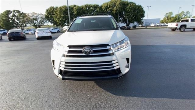 used 2018 Toyota Highlander car, priced at $22,995