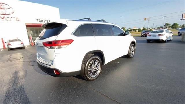 used 2018 Toyota Highlander car, priced at $22,995