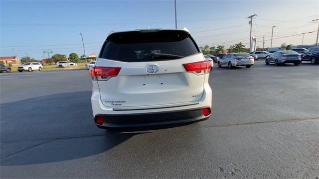 used 2018 Toyota Highlander car, priced at $22,995