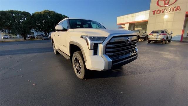 new 2025 Toyota Tundra car