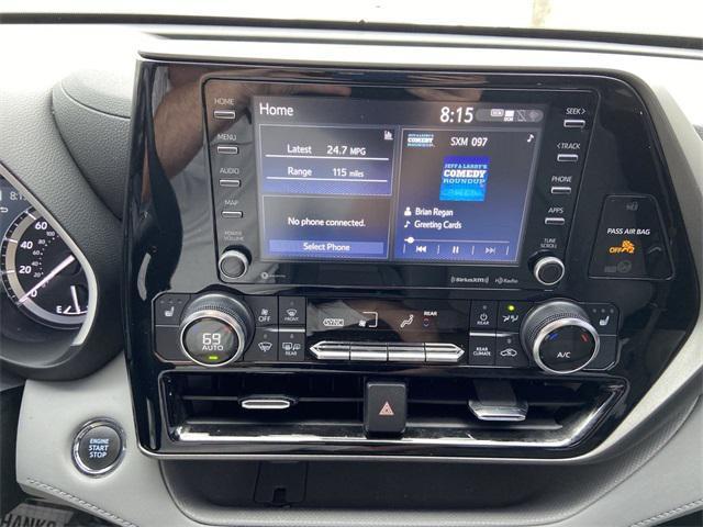 used 2022 Toyota Highlander car, priced at $37,899