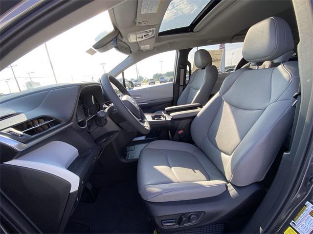 new 2025 Toyota Sienna car