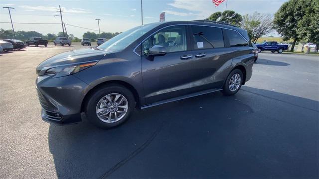 new 2025 Toyota Sienna car