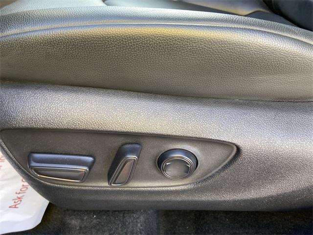 used 2024 Toyota Highlander car, priced at $43,495