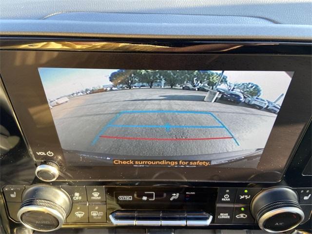 used 2024 Toyota Highlander car, priced at $43,495