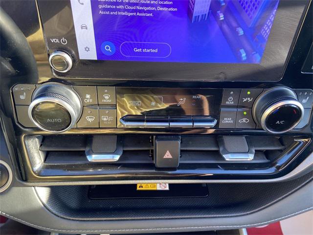 used 2024 Toyota Highlander car, priced at $43,495