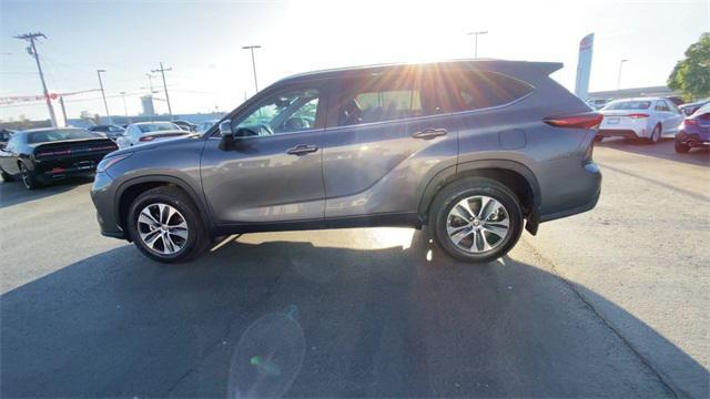 used 2024 Toyota Highlander car, priced at $43,495