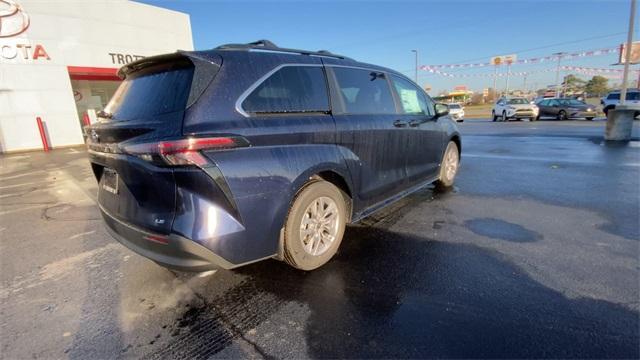 new 2025 Toyota Sienna car