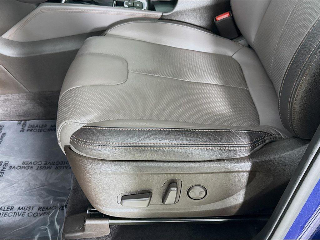 used 2019 Hyundai Santa Fe car, priced at $18,995